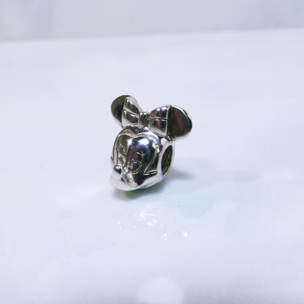 Disney Chamilia Chamilia Minnie Mouse Charm Genuine Chamilia